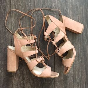 Vince Camuno tie up chunky heels
